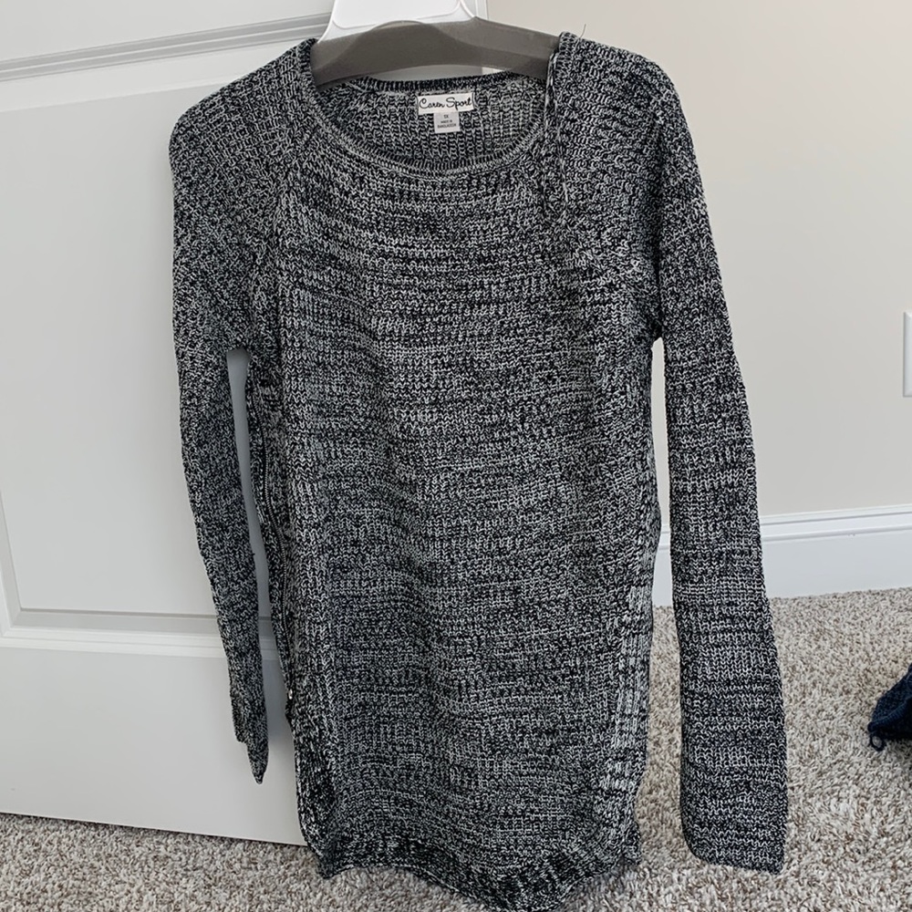 Women's Gray and Black, Sweater NWT